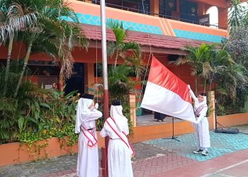 Harkitnas, SDN Jatipulo 03 Gelar Upacara Bendera dengan Semangat dan Khidmat