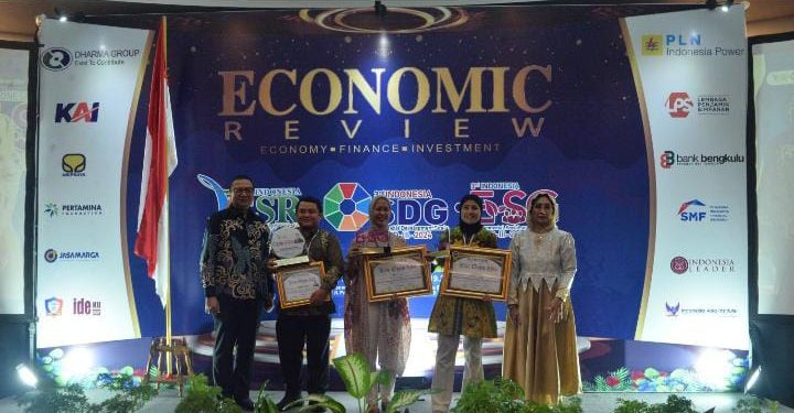 Berkomitmen Penuh Jalankan Program Tanggung Jawab Sosial dan Lingkungan, Pelindo Sukses Raih Juara Umum II Indonesia CSR-SDG-ESG Award VII 2024