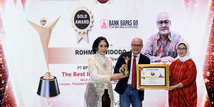 The Best Indonesia Leader 2024 Buat Rohmad Widodo, Dirut Bank Bapas 69
