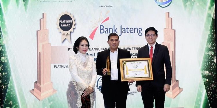 Bagikan Deviden 1 T, Bank Jateng Boyong Finance Award 2024