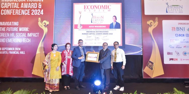 Selamat! Direktur HC Bank BRI Raih Penghargaan di Ajang Indonesia Human Capital Award X 2024