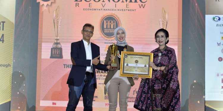 Bank Mega Syariah Sukses Raih The Best Indonesia Annual Report Award 2024