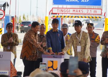Presiden Joko Widodo Resmikan Jalan Tol Solo-Yogyakarta-YIA Kulon Progo Seksi I Kartasura-Klaten Sepanjang 22,3 Km