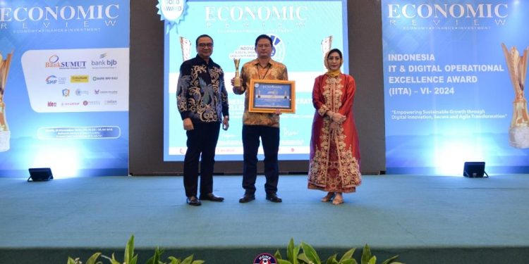 Bank Sumut Raih Platinum Award Pada Ajang Indonesia IT & Digital Operational Excellence Award VI 2024