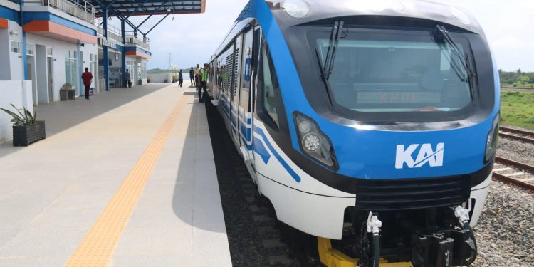 KAI Hadirkan KA Perintis Dorong Pertumbuhan Ekonomi dan Transportasi Nyaman di Sulawesi Selatan