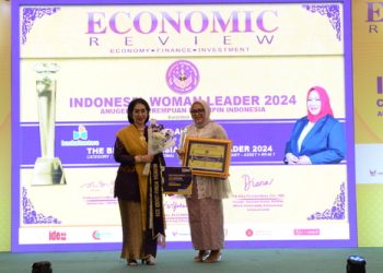 Siti Aisyah Director Credit PT Bank Kaltimtara  Raih The Best Indonesia Woman Leader 2024