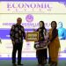 Direktur Keuangan dan TI Bank Sumut Arieta Aryanti Raih Penghargaan Indonesia Woman Leader 2024