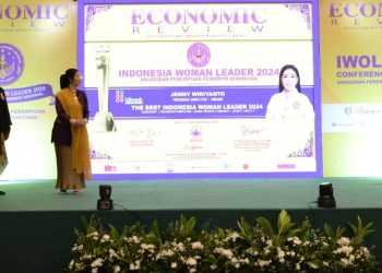 Direktur Keuangan dan TI Bank Sumut Arieta Aryanti Raih Penghargaan Indonesia Woman Leader 2024