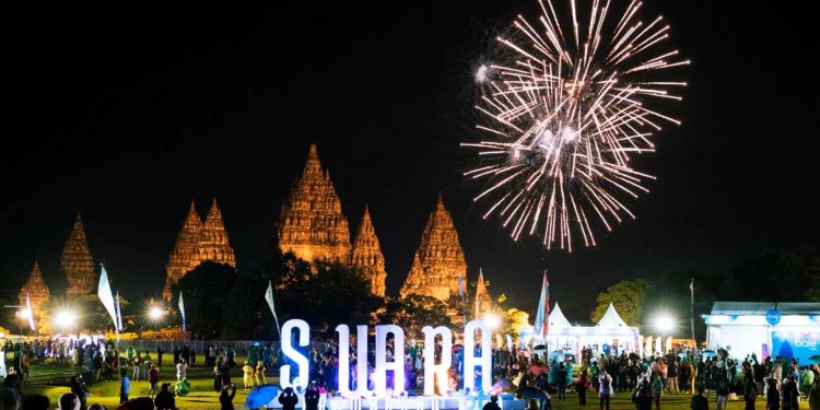 Keren! Malam Tahun Baru di Candi Prambanan Dinobatkan Sebagai Salah Satu TOP New Year’s Eve