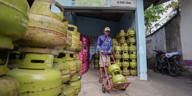 Penataan Distribusi LPG 3 Kg Pengecer Berperan Menjadi Sub Pangkalan