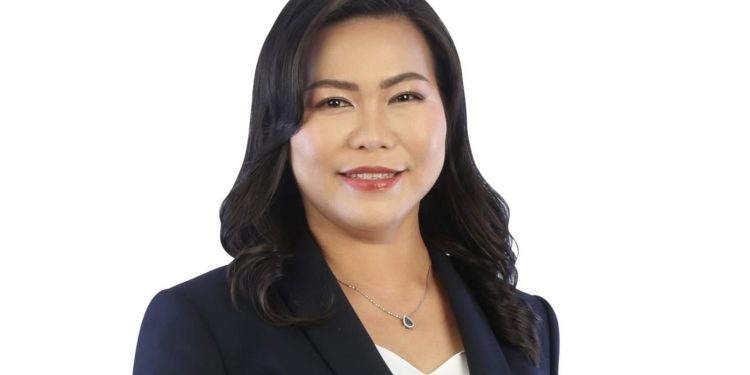 Cincin Lisa Hadi, Corsec WOM Finance Raih Platinum Award The Best Corsec