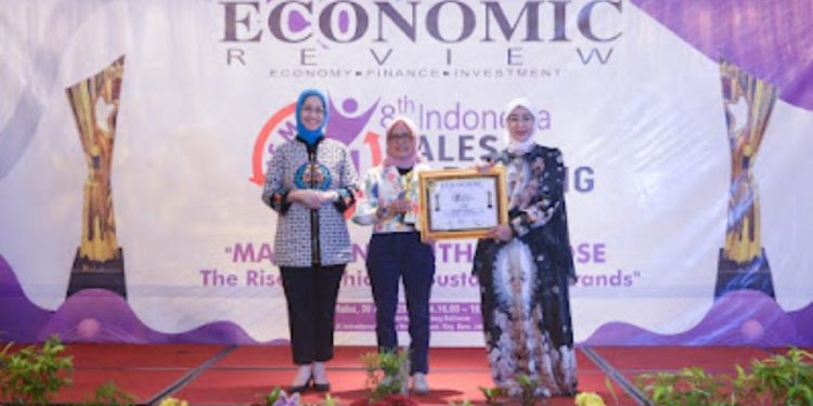 Bank Ina Raih Platinum Award di Ajang ISMA 2025 Gelaran Economic Review