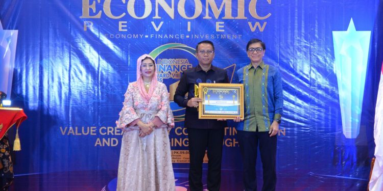 Laporan Keuangan Meningkat, PT Bank Riau Kepri Syariah Raih Gold Award IFA VIII 2025