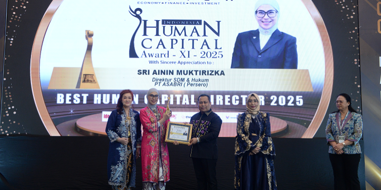 Direktur SDM PT Asabri Diganjar Best Human Capital Director 2025