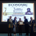Direktur SDM KAI Dinobatkan sebagai The Best of Distinguished Leader 2025