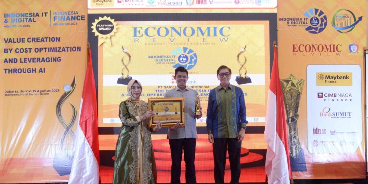 Fokus Transformasi Digital, Bank hibank Raih Platinum Award di Indonesia IT & Digital Operational Excellence Award 2025