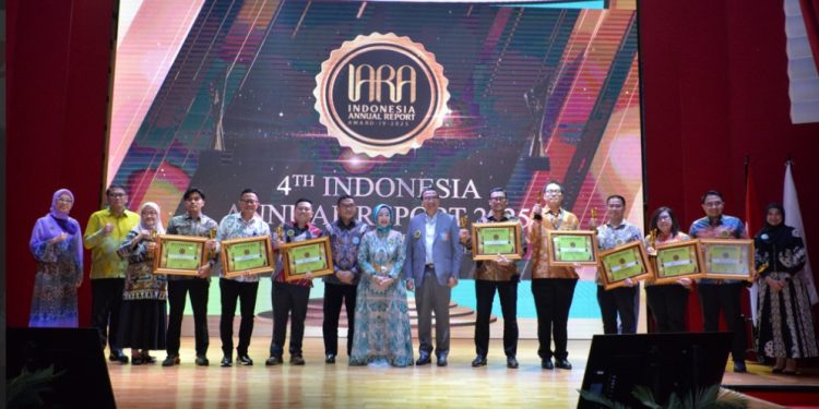 Annual Report Award 2025 Sukses Dihelat Secara Meriah dan Berkelas