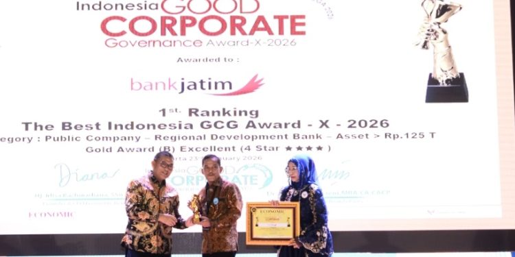Kalteng Raih Gold Award – GCG Award 2026 dari Economic Review