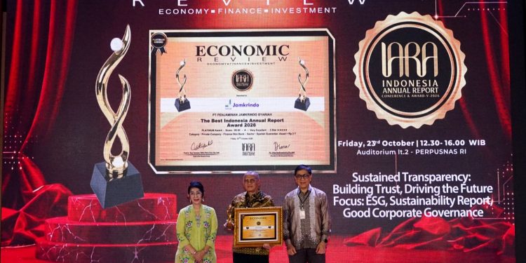 Kinerja Ciamik Jamkrindo Syariah Dihadiahi Platinum Award The Best Annual Report