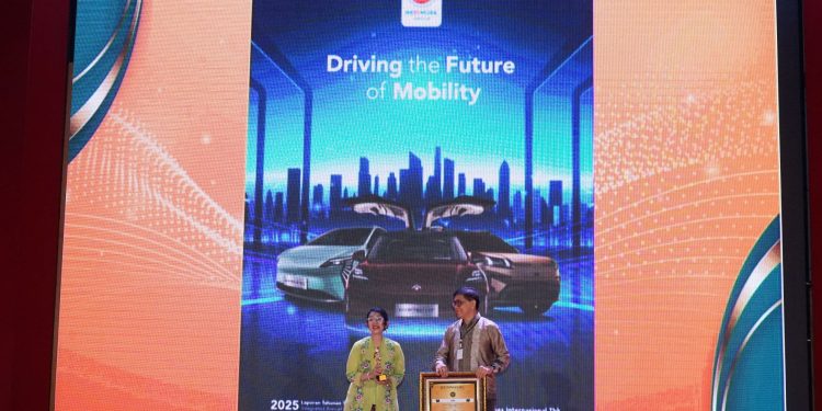Kinerja Positif IMFI Diganjar Platinum Award The Best Indonesia Annual Report